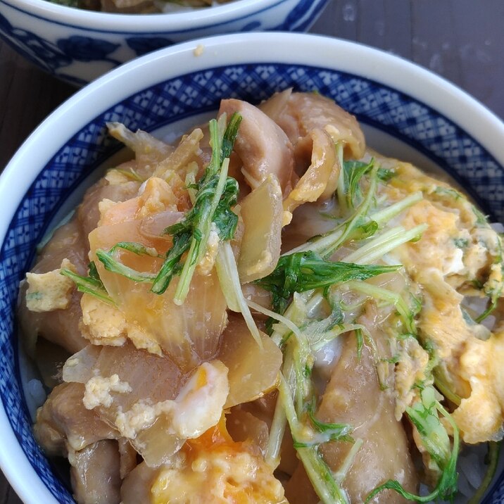 水菜入り♪たっぷり玉ねぎの親子丼